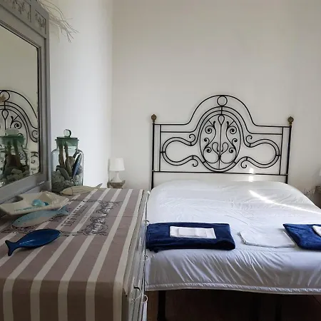 Casa Del Priore לינה וארוחת בוקר ססטרי לבאנטה