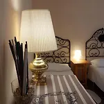 Casa Del Priore 住宿加早餐酒店 东塞斯特里